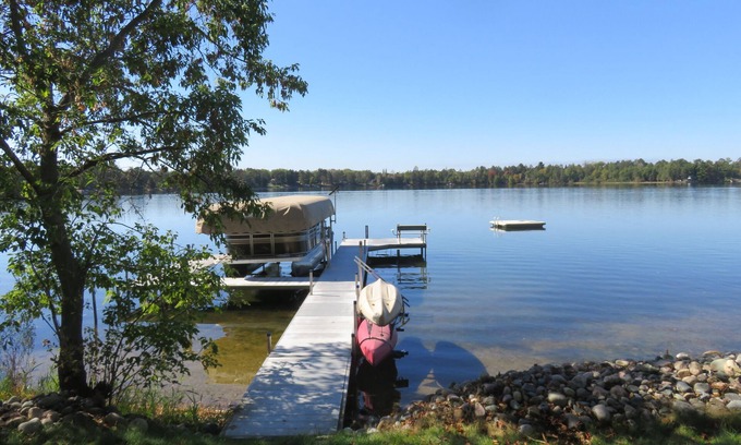 Backus Cabin | Charming 2-bedroom barn loft with AC on enchanting Ponto Lake near Backus