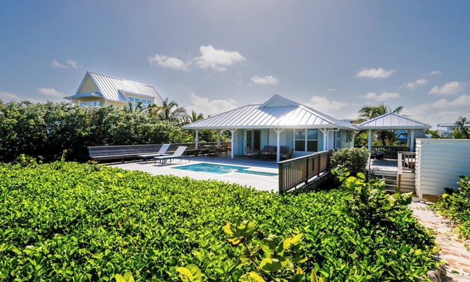 Lubbers Quarters Cay Cottage | Charming 2-bedroom beachside cottage with plunge pool in quaint Elbow Cay