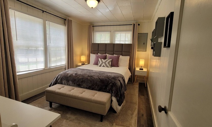 Enterprise Cottage | Charming 2-bedroom cottage with WiFi and AC in serene Enterprise