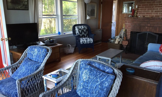 Owls Head Cottage | Charming 2-bedroom cottage in serene Owls Head with a fabulous ocean view.