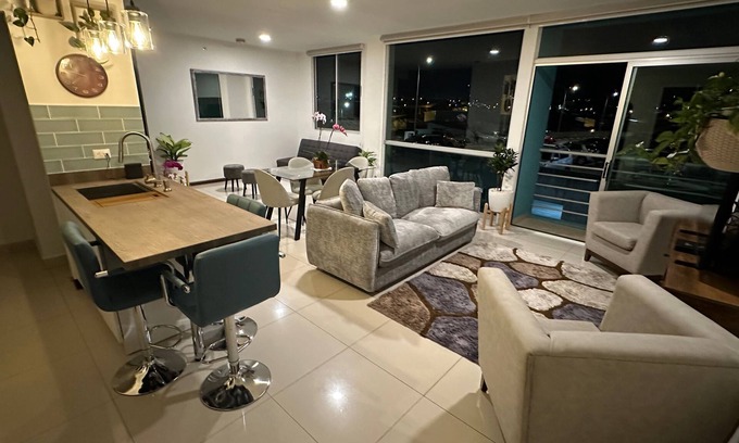 Hatillo Apartment | Charming 2-bedroom condo apartment with WiFi, fitness & pool in San José