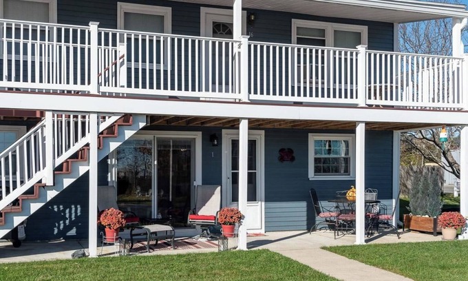 Wells Condo | Charming 2-bedroom condo in lovely Wells with WiFi, AC