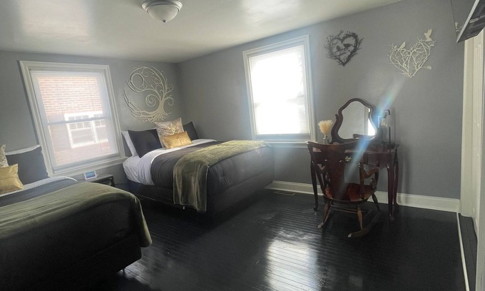 Bausman House | Charming 2-bedroom house with WiFi, AC in enjoyable Lancaster