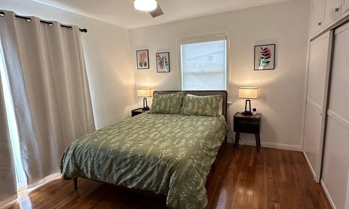 Point Loma Heights House | Charming 2-bedroom house in Point Loma California with garage and outdoor patio.