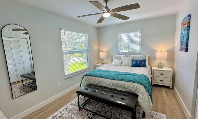 Pineland House | Charming 2-bedroom house in beautiful Bokeelia
