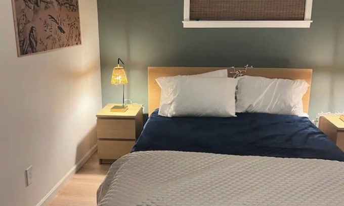 Ellendale House | Charming 2-bedroom house with WiFi, AC in awesome Memphis