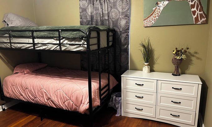 Hondo House | Charming 2-bedroom house in welcoming Hondo with AC, WiFi
