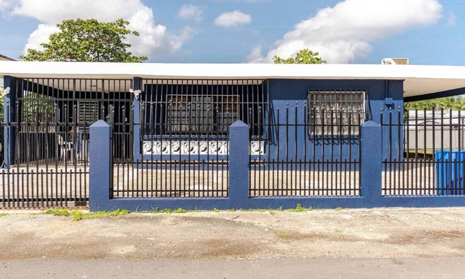 Cabo Caribe House | Charming 2-bedroom house in Vega Baja with WiFi and AC, Right Near the Beach