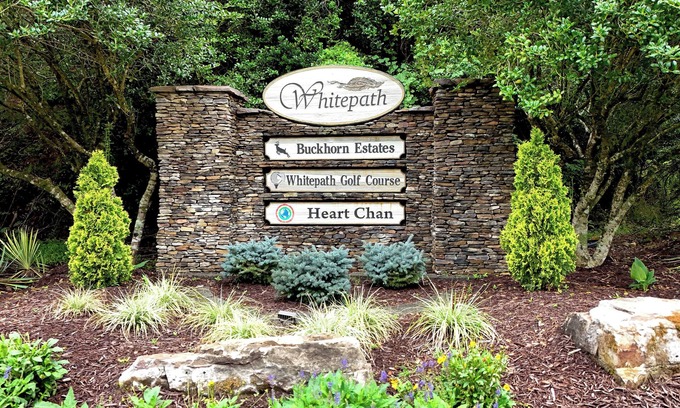 Ellijay Resort | Charming 2-bedroom resort, Amazing mountain view with pool and golf access