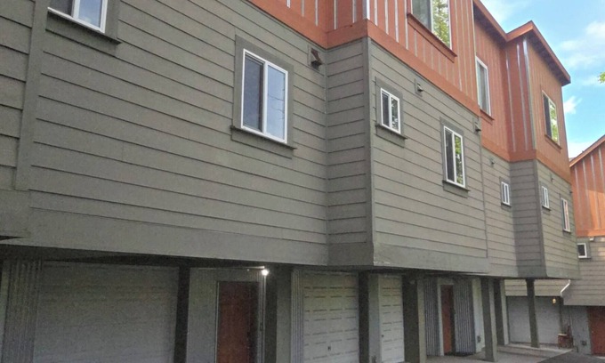 Dunlap House | Charming 2-bedroom townhome with WiFi, AC in enchanting Seattle