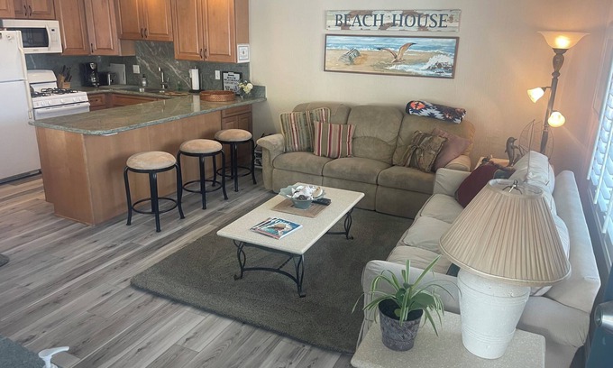 Carpinteria Condo | Charming 2-bedroom condo in terrific Carpinteria with WiFi