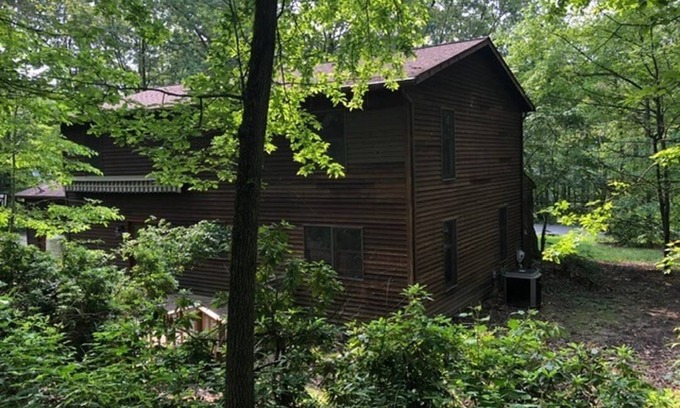 Narvon Bed & Breakfast | Charming 2-bedroom B&B in Honey Brook with WiFi, fitness room