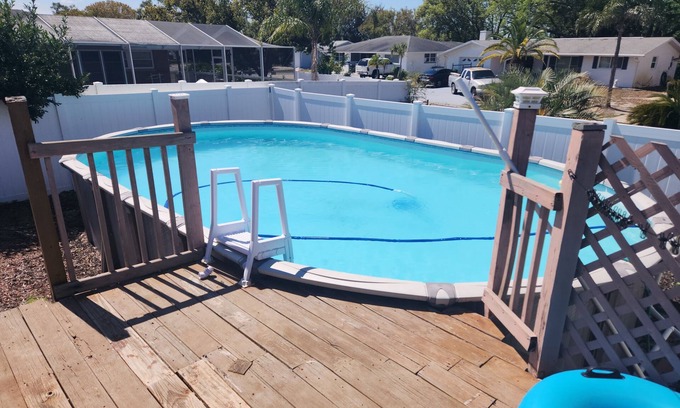 Regency Park House | Charming 2-bedroom specious pool house in pleasant Port Richey, feel home