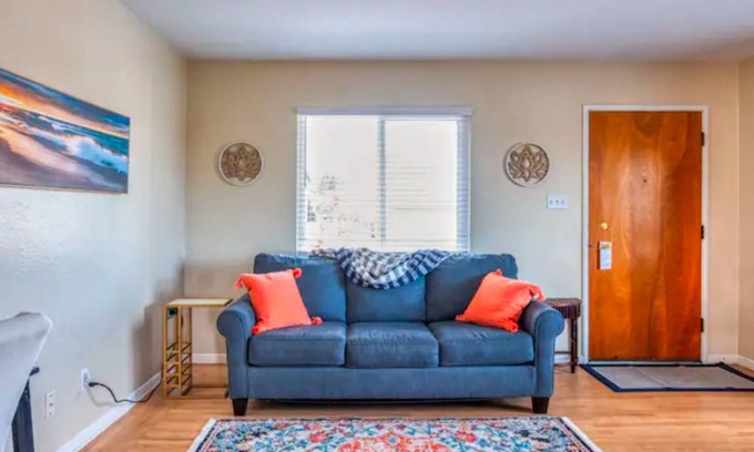 Walnut Creek House | Charming 2-bedroom house in Downtown Walnut Creek with WiFi and AC