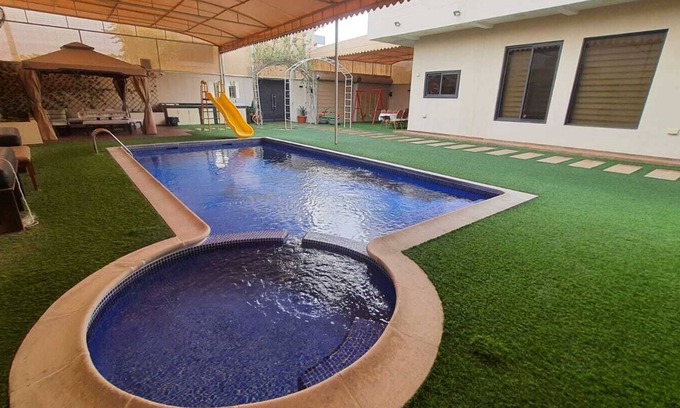 Jannusan Villa | Charming 2-bedroom villa with Swimming pool, WiFi and AC in enchanting Shahrakan