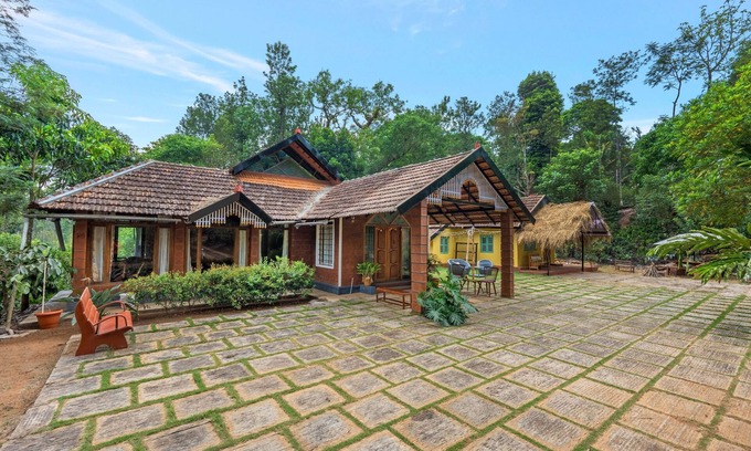 Madikeri Villa | Charming 2-bedroom villa in beautiful Biligeri with WiFi