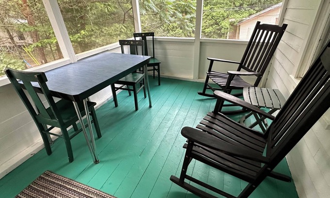 Schroon Lake Cottage | Charming 2 BR cottage in Schroon Lake; strong WiFi. pet friendly, beach