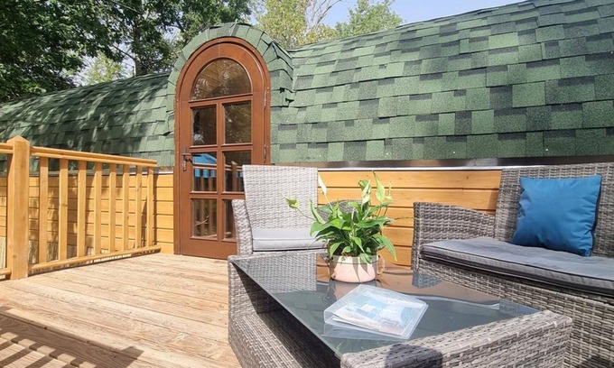 Mornand-en-Forez Cottage | Charming 27m² Barrel: Heated Pool, Mini-Farm, Modern Amenities, Scenic 6-Hectare Property