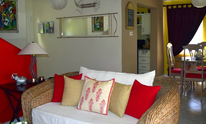 Garrison Historic Area House | Charming 2bdr. Duplex South Coast