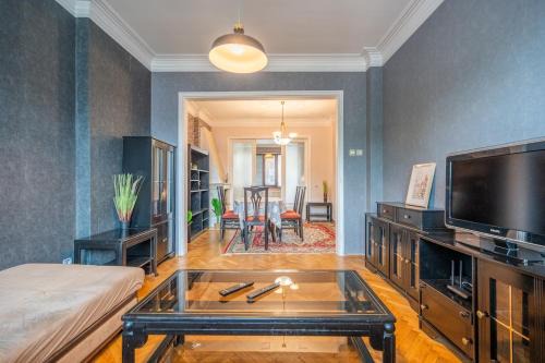 Sofia City Center Apartment | Charming 2BDR Heart of Main Street