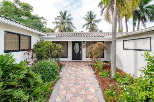 Citrus Isles House | Charming 2BR Waterfront House