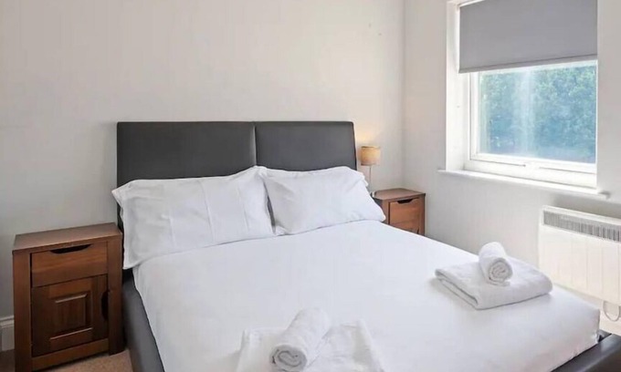 Derby Apartment | Charming 3 Bed Retreat near City Centre