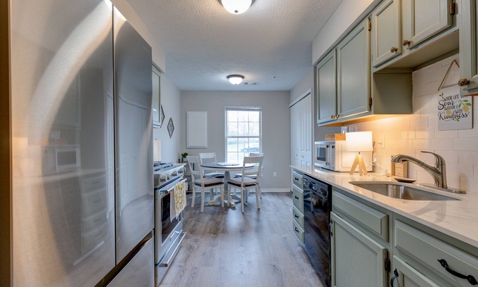 Robinwood House | Charming 3-Bed Townhouse with Private Fenced Yard - Your Home Away from Home!