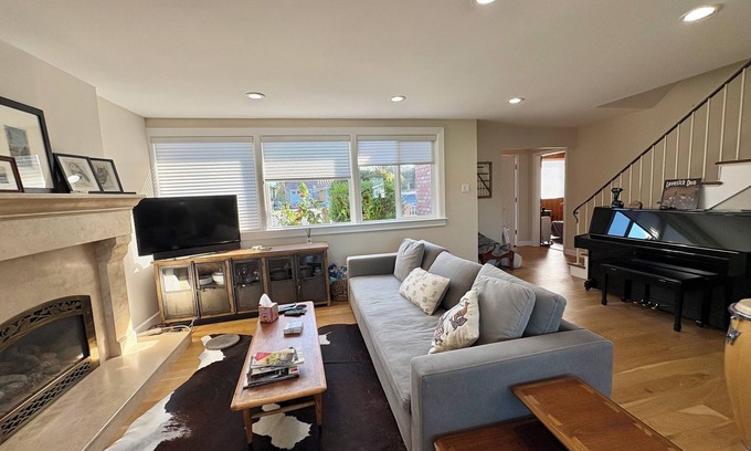 Half Moon Bay House | Charming 3-bedroom house near downtown Half Moon Bay and beaches