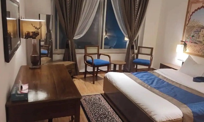 Banjara Hills Apartment | Charming 3-bedroom apartment with AC and WiFi in Hyderabad
