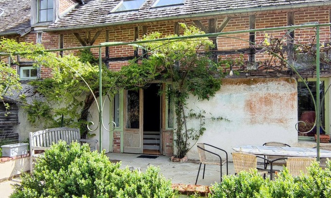Theillay Cottage | Charming 3-Bedroom Cottage in Sologne Forest with Modern Amenities and Scenic Views