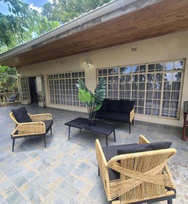 Kariba Apartment | Charming 3 bedroom guesthouse - 2300