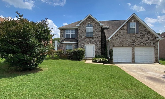 McDonough House | Charming 3-bedroom house in delightful McDonough with WiFi, AC