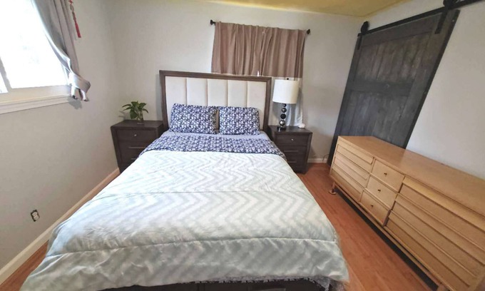 Rochester House | Charming 3-bedroom house with AC and WiFi near RIT & University of Rochester