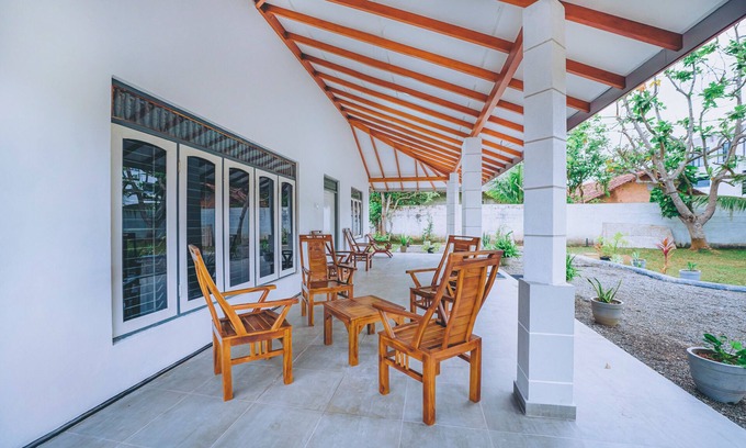 Kathaluwa House | Charming 3-bedroom house in Mirissa Sri Lanka- Walk to beach