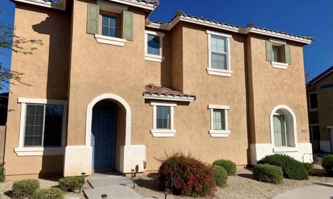 Seville House | Charming 3-bedroom house in lovely Gilbert with AC, WiFi