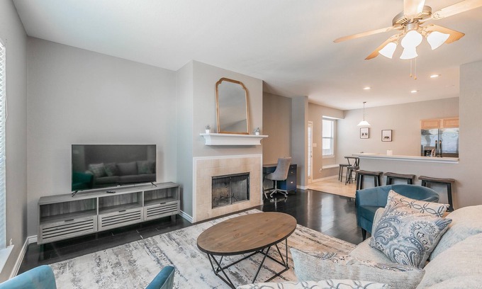Roanoke House | Charming 3-bedroom house in Roanoke - Unique dining Capitol of Texas!