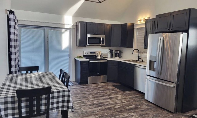Wise Township House | Charming 3-bedroom house with WiFi, AC near welcoming Clare