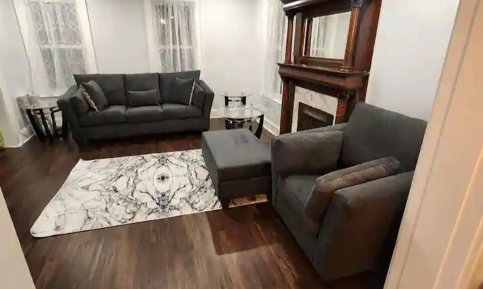 Hudson House | Charming 3-bedroom house with WiFi, AC in delightful Hudson