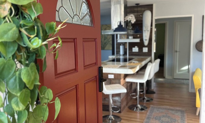 Del Rey Oaks House | Charming 3-bedroom in Del Rey Oaks with AC, WiFi hot tub & all the hot comforts