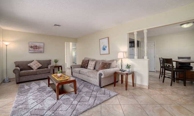 Rancho Oakey House | Charming 3Br 2Ba home located 5 mins to downtown!