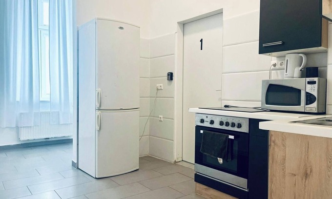 Leopoldstadt Apartment | Charming 3BR Apt Close to Augarten Park