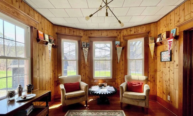 North Branch House | Charming 3BR farmhouse on a quiet country road—pet-friendly, cozy, and close to Callicoon, North Branch Inn & the Cider Mill. Perfect for couples, families, or remote work with a full kitchen, comfy spaces & room to roam.