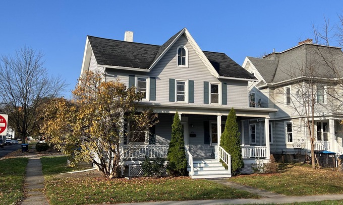 Geneva House | Charming 4 BD near DT Geneva