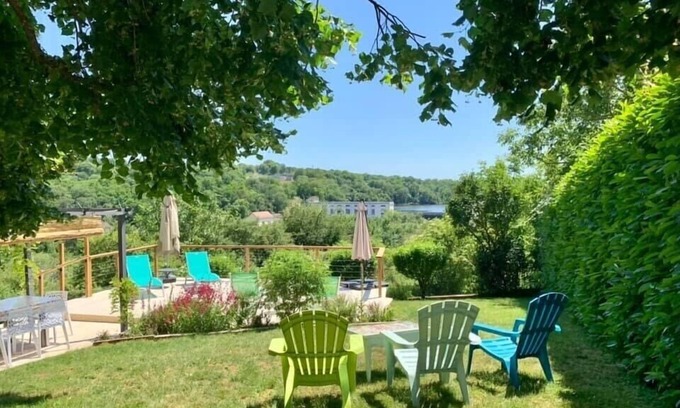Le Vigeant House | Charming 4 Bedroom 4 Bathroom Gite - 2 Adjoining Cottages - Heated Plunge Pool