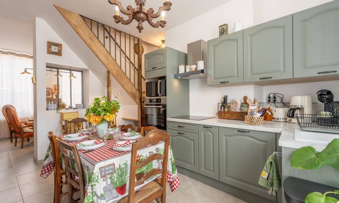 Nourard-le-Franc Cottage | Charming 4-Bed Home with Garden, Wi-Fi, and Modern Amenities in Picardy