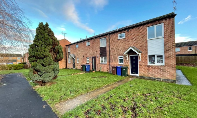 Banbury House | Charming 4-Bed Home, Priv Entrance, Garden, Modern Kitchen, Spacious Living Area