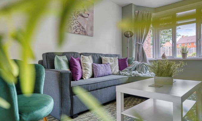 Seisdon House | Charming 4 Bedroom Birmingham Home