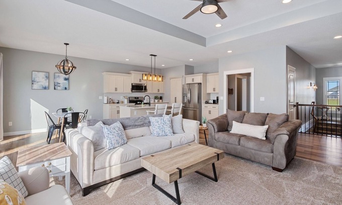 Alburnett House | Charming 4-bedroom house in Alburnett with AC, WiFi