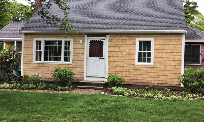 Teaticket House | Charming 4-bedroom house with WiFi and AC in lovely Falmouth