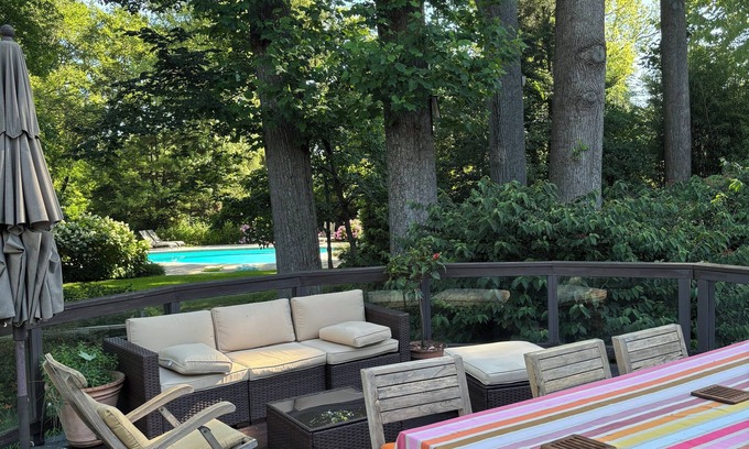 Chevy Chase House | Charming 4-bedroom house in fabulous Chevy Chase with POOL